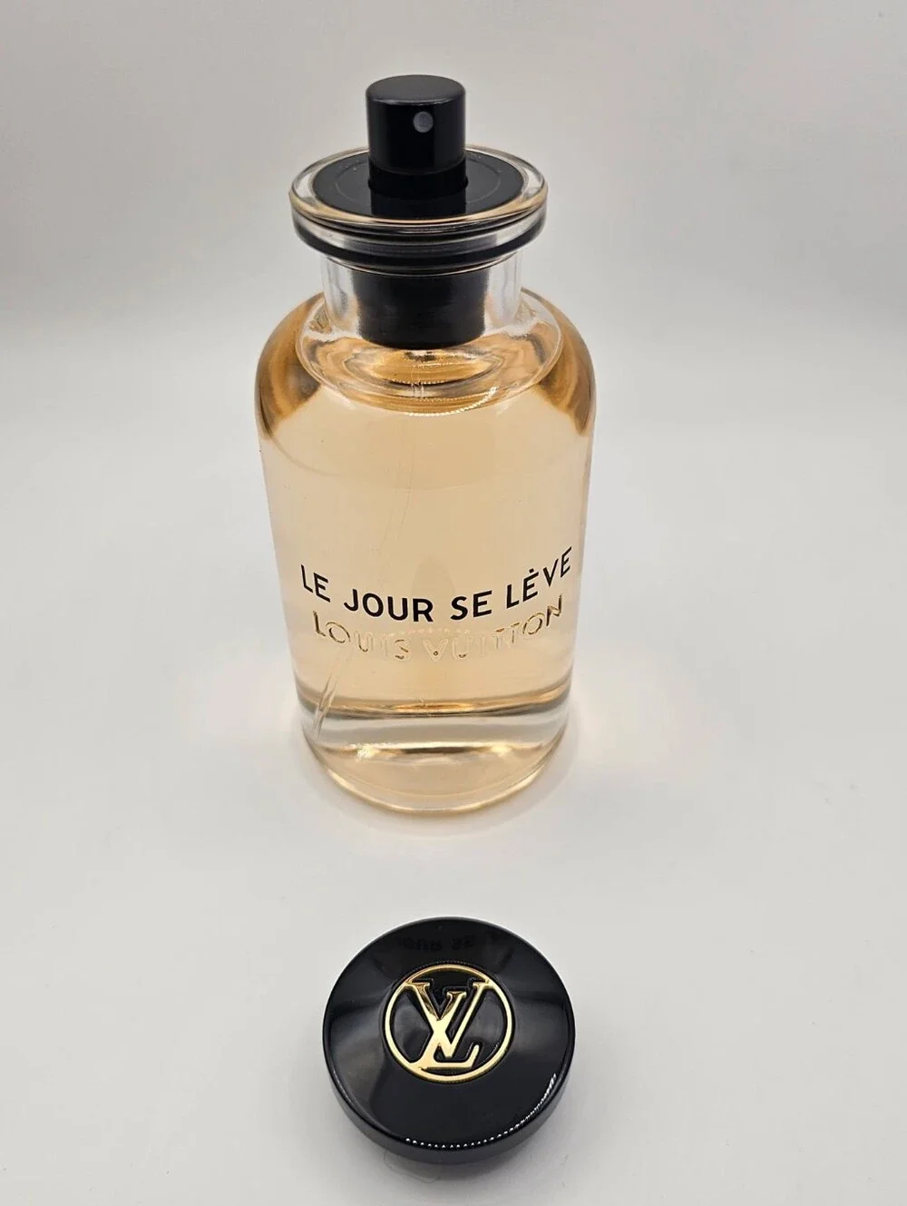 ☀️1 Btl✅️ LOUIS VUITTON LE JOUR SE LEVE FRAGRANCE💯100ML BOTTLE ➕️ 💥5pc=10ML✅️